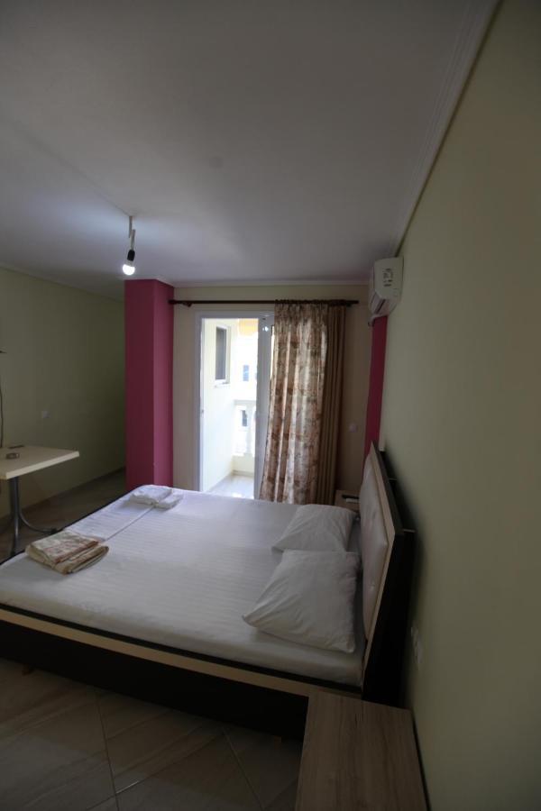 Angjelo Apartments Sarandë 外观 照片