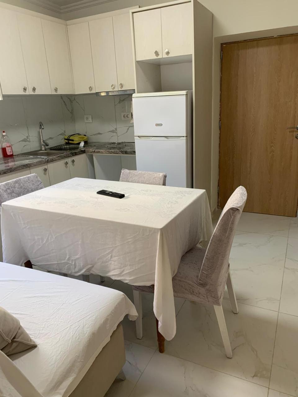 Angjelo Apartments Sarandë 客房 照片